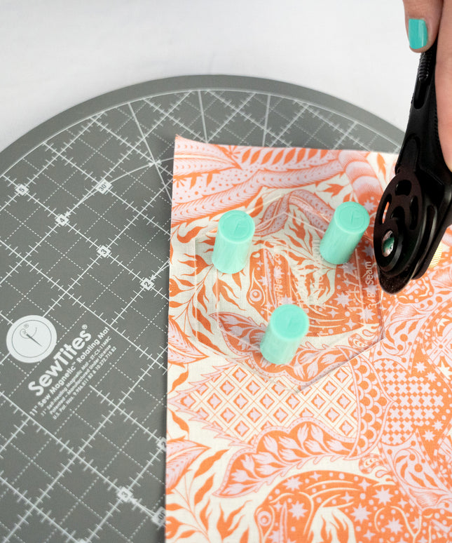 BUNDLE: Sew Magnetic 11" Rotating Self-Healing Cutting Mat + Boosters 6-Pack
