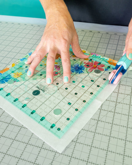 PRE-ORDER: Sew Magnetic 8.5" x 8.5" Ruler