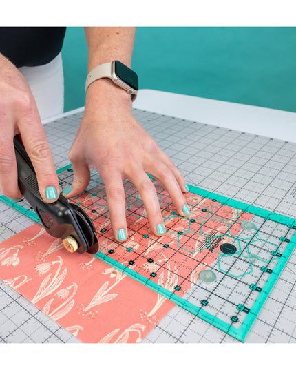 PRE-ORDER: Sew Magnetic 6.5" x 12.5" Ruler